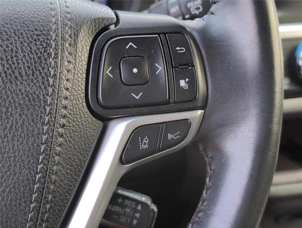 used 2019 Toyota Highlander car, priced at $23,799