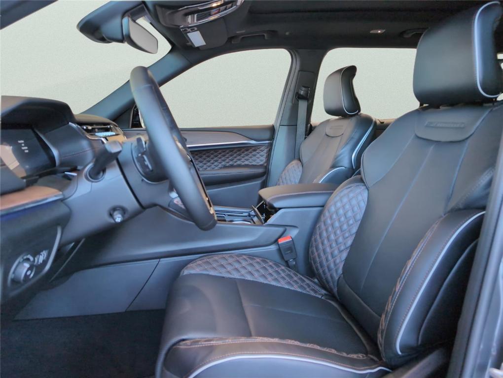 new 2025 Jeep Grand Cherokee L car, priced at $61,248