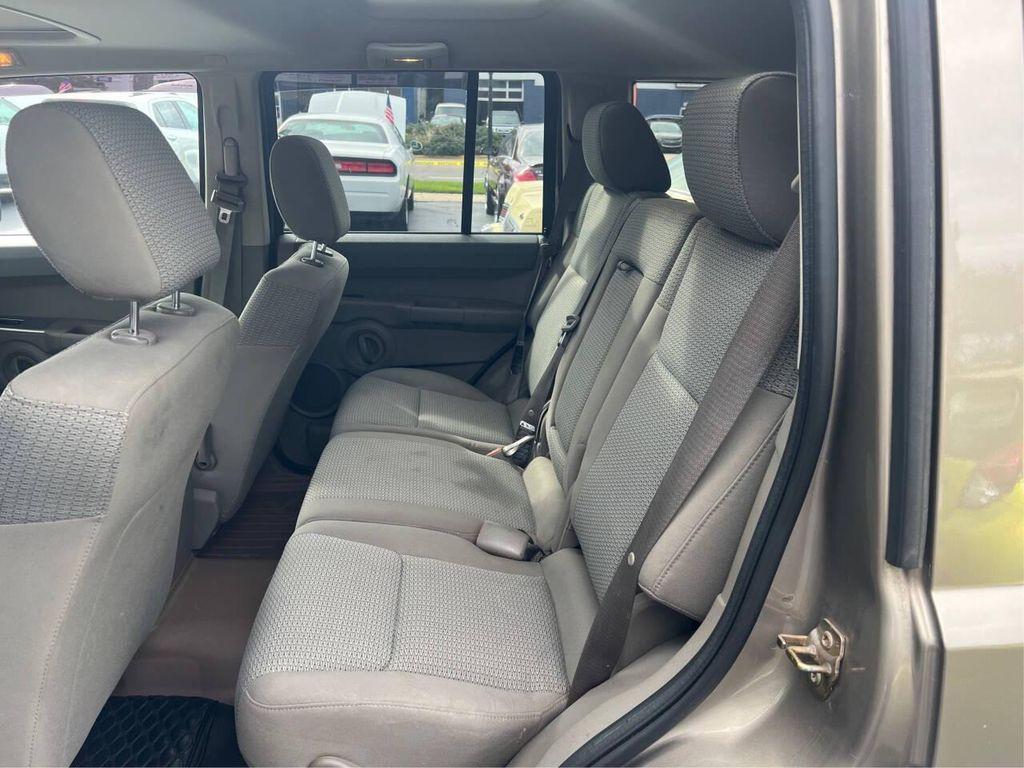 used 2006 Jeep Commander car, priced at $5,990