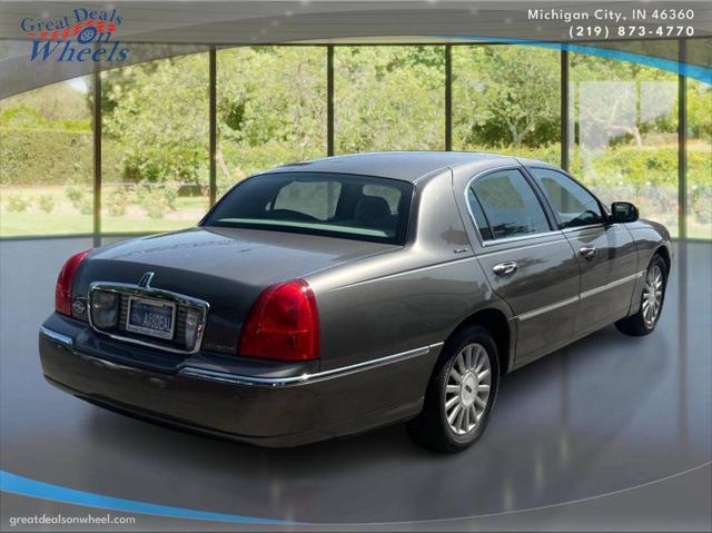 used 2003 Lincoln Town Car car, priced at $6,490