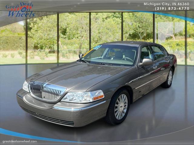 used 2003 Lincoln Town Car car, priced at $6,490