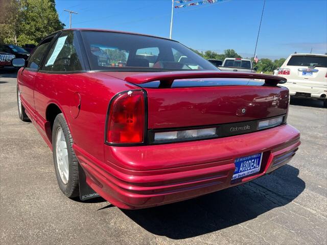 used 1994 Oldsmobile Cutlass Supreme car, priced at $7,900