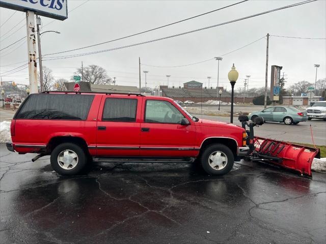 used 1999 Chevrolet Suburban car, priced at $6,500