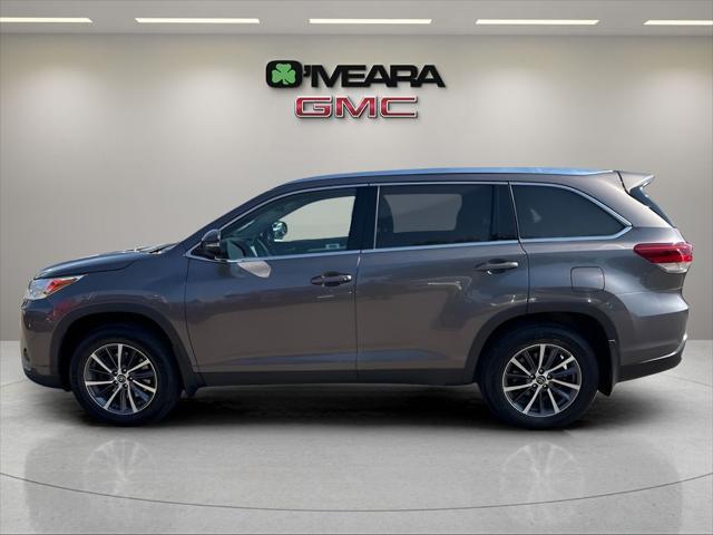 used 2019 Toyota Highlander car, priced at $24,420