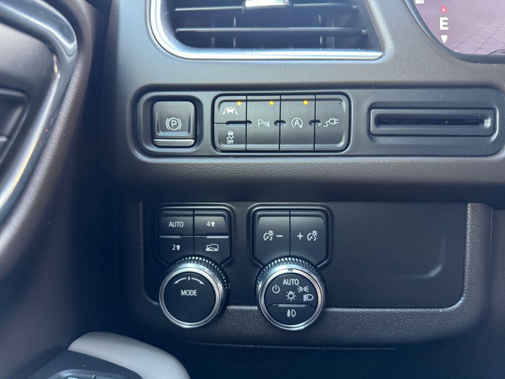 used 2022 GMC Yukon car, priced at $45,583