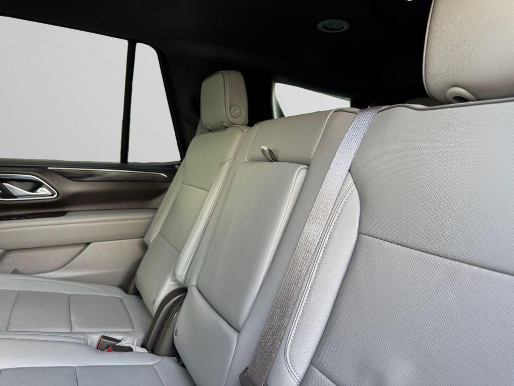 used 2022 GMC Yukon car, priced at $45,583