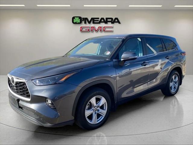 used 2024 Toyota Highlander car, priced at $40,387