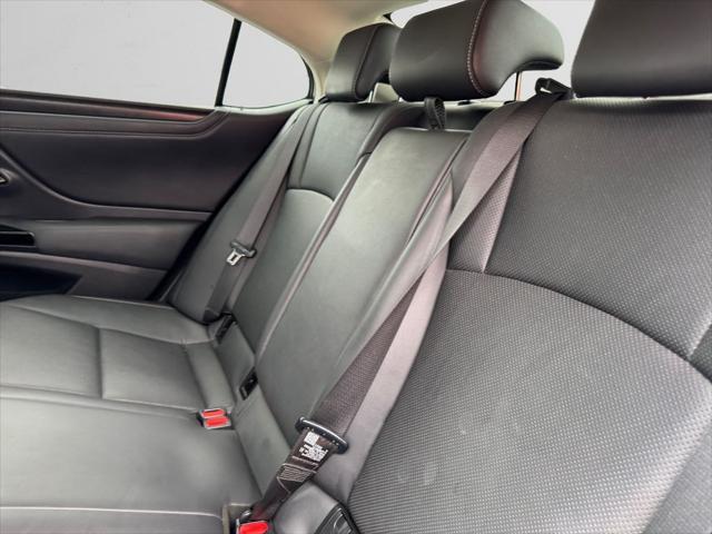 used 2022 Lexus ES 300h car, priced at $31,688