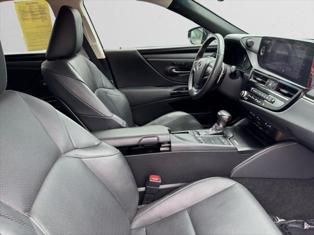 used 2022 Lexus ES 300h car, priced at $31,688