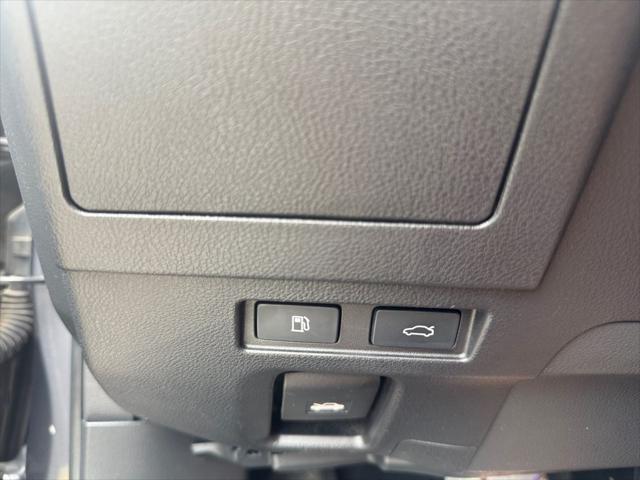 used 2022 Lexus ES 300h car, priced at $31,688