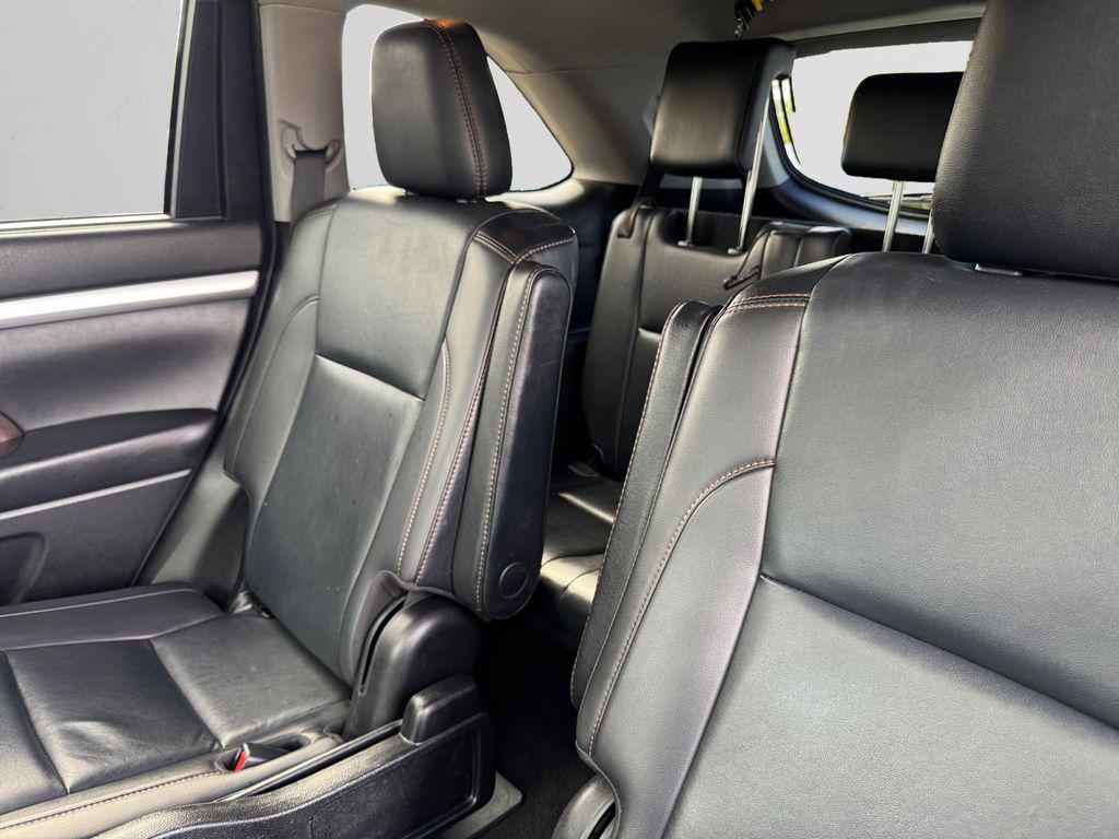 used 2019 Toyota Highlander car, priced at $25,852