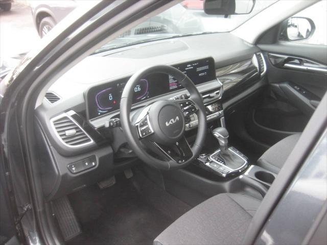 used 2025 Kia Seltos car, priced at $26,495