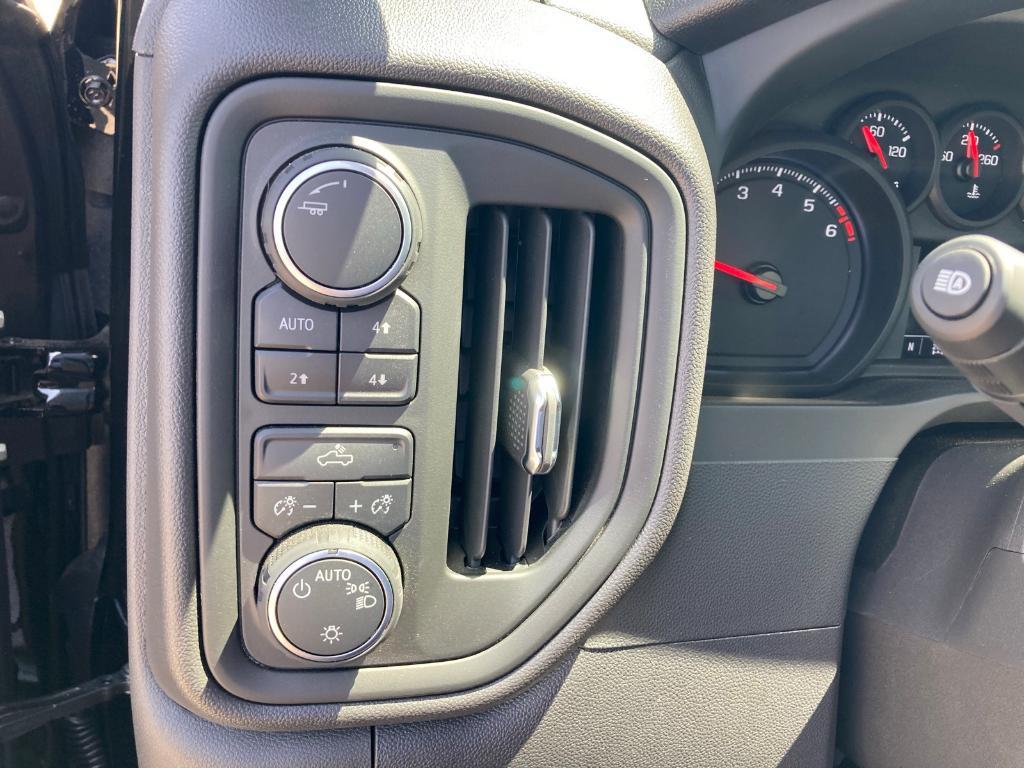 new 2025 Chevrolet Silverado 1500 car, priced at $51,574