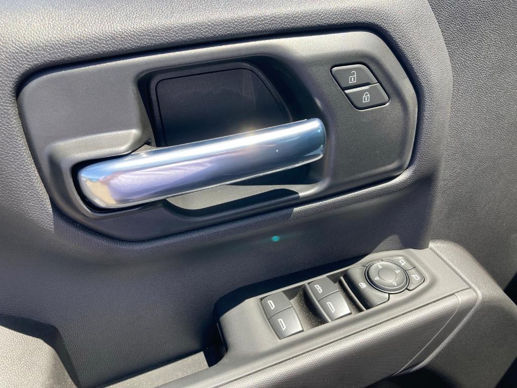 new 2025 Chevrolet Silverado 1500 car, priced at $51,574