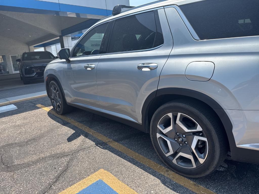 used 2024 Hyundai Palisade car, priced at $39,911