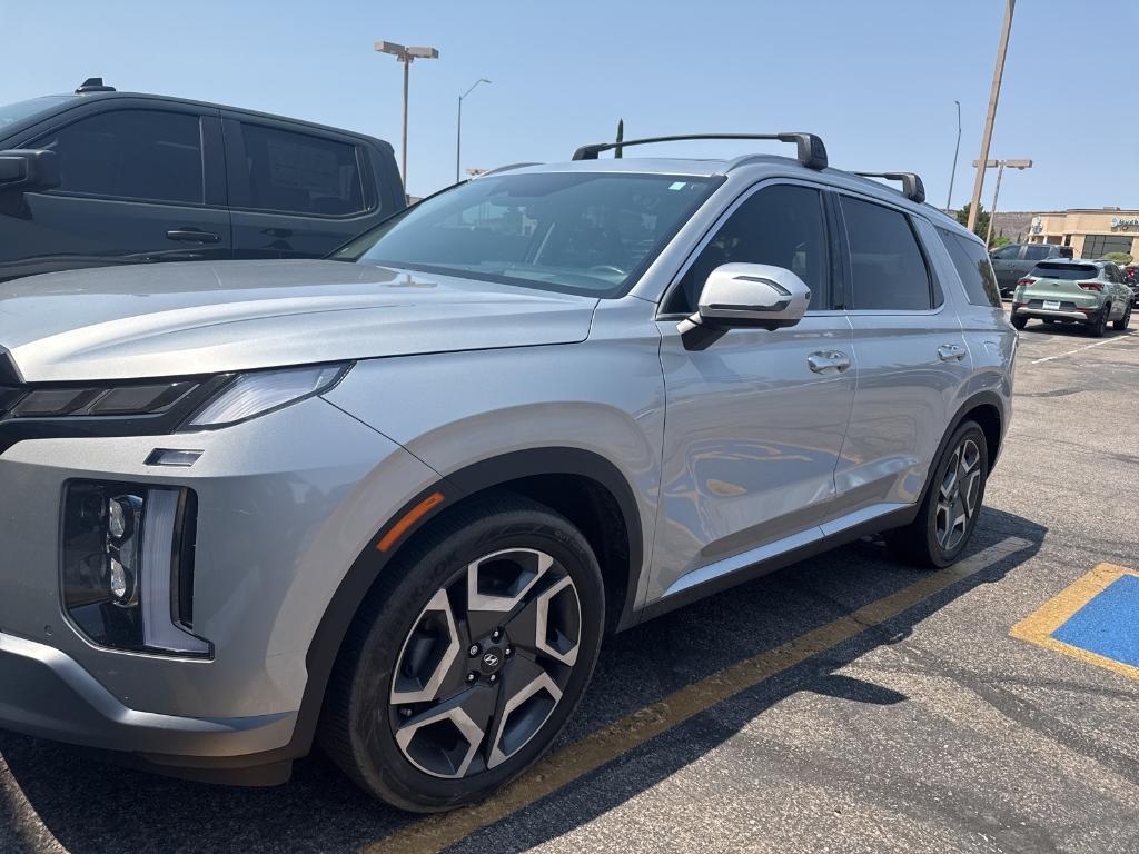 used 2024 Hyundai Palisade car, priced at $39,911