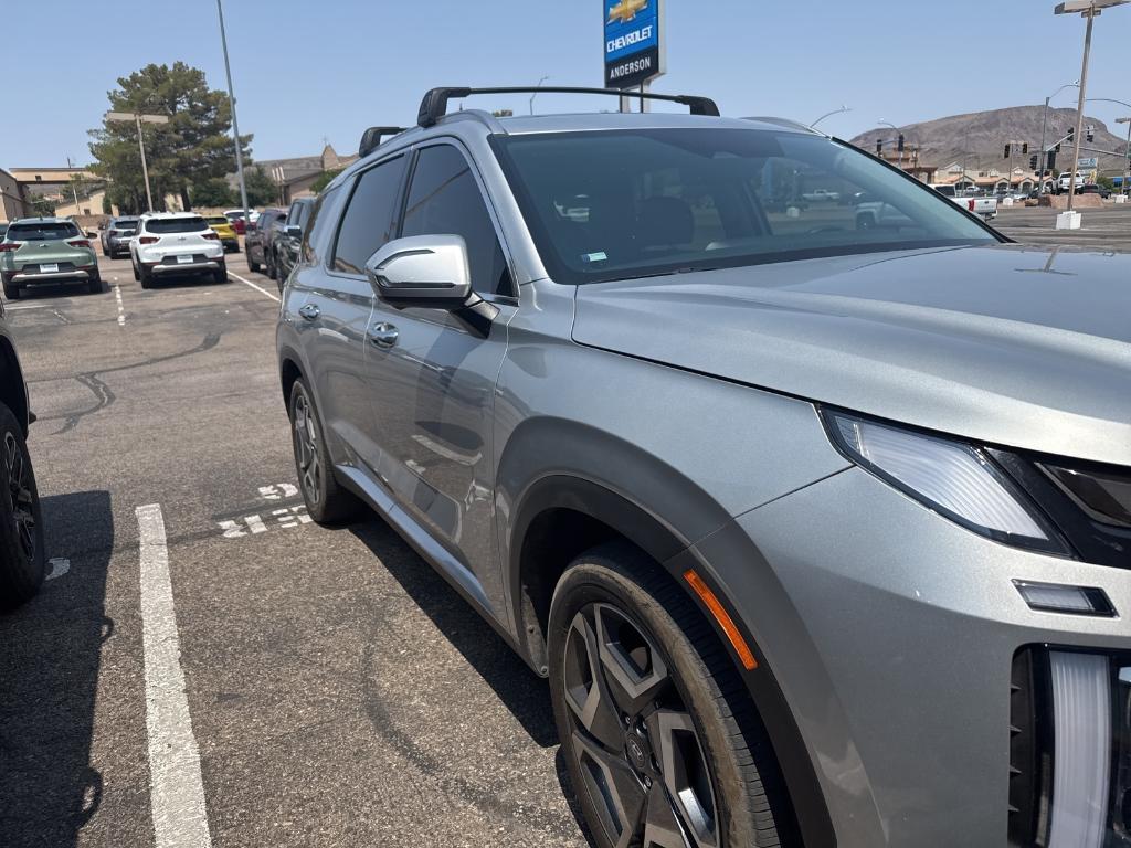 used 2024 Hyundai Palisade car, priced at $39,911