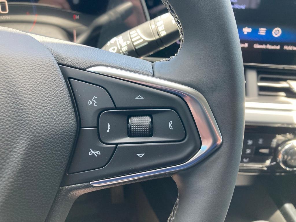 new 2025 Chevrolet Trax car, priced at $26,134