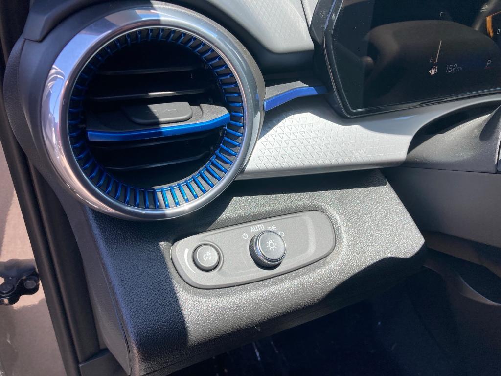 new 2025 Chevrolet Trax car, priced at $26,209