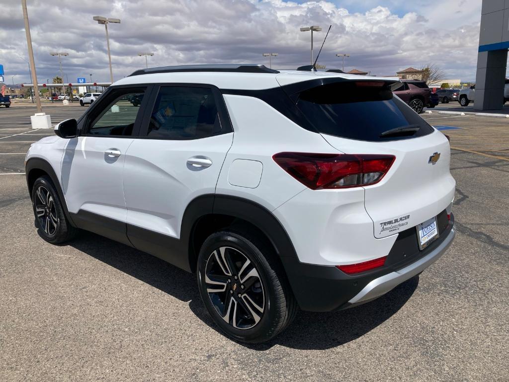 new 2025 Chevrolet TrailBlazer car, priced at $28,025