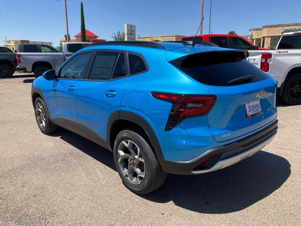 new 2025 Chevrolet Trax car, priced at $26,604