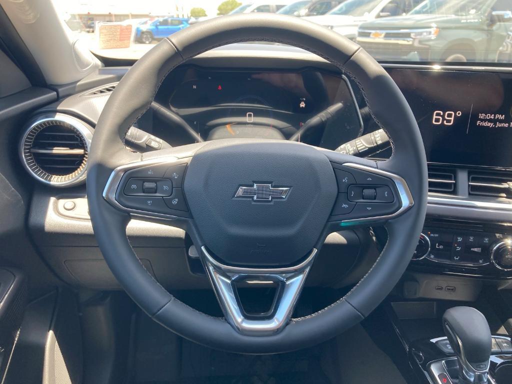 new 2025 Chevrolet Trax car, priced at $27,349