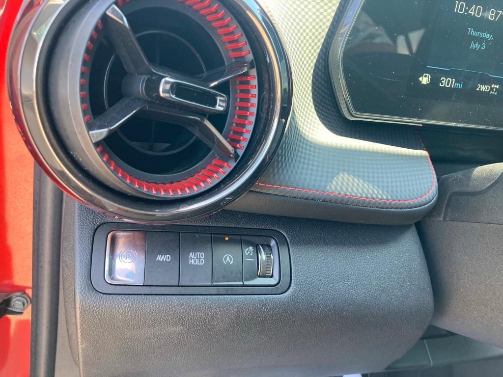 used 2025 Chevrolet Equinox car, priced at $35,317