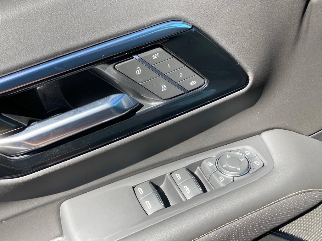 new 2025 Chevrolet Tahoe car, priced at $78,513