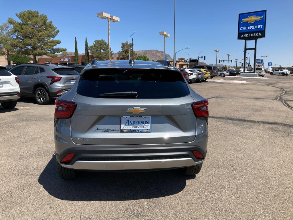 new 2025 Chevrolet Trax car, priced at $26,209