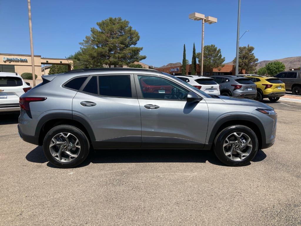 new 2025 Chevrolet Trax car, priced at $26,209