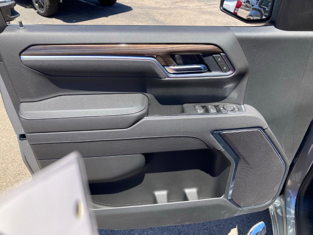 new 2025 Chevrolet Silverado 1500 car, priced at $53,804