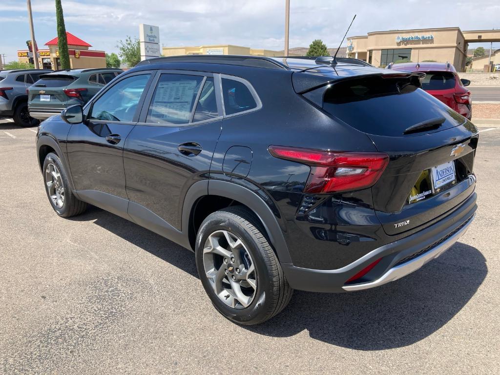 new 2025 Chevrolet Trax car, priced at $26,639