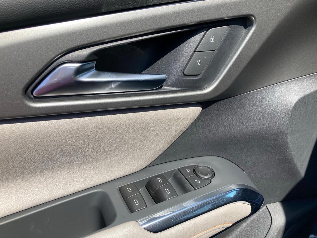 new 2025 Chevrolet Traverse car, priced at $42,994