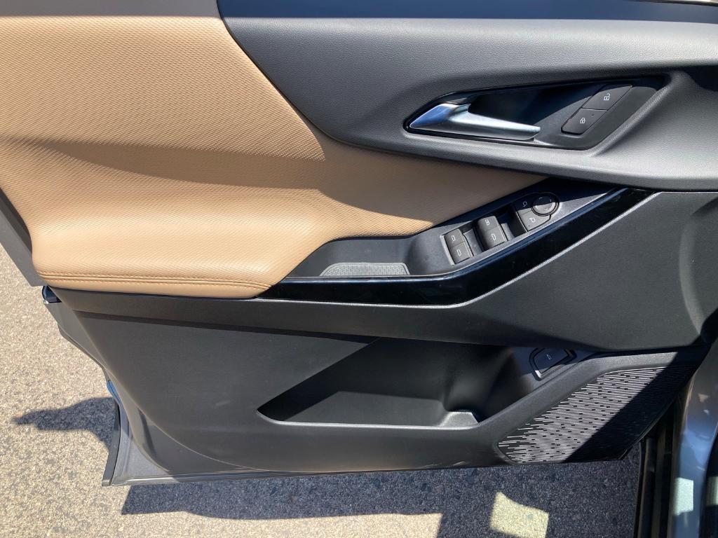 new 2026 Chevrolet Equinox car, priced at $38,185