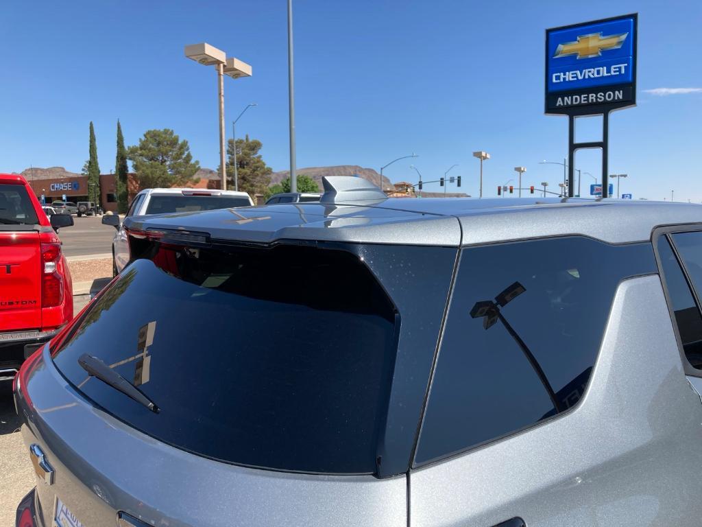 new 2026 Chevrolet Equinox car, priced at $35,216