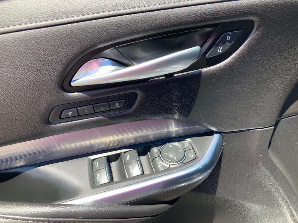 used 2024 Cadillac XT4 car, priced at $33,203