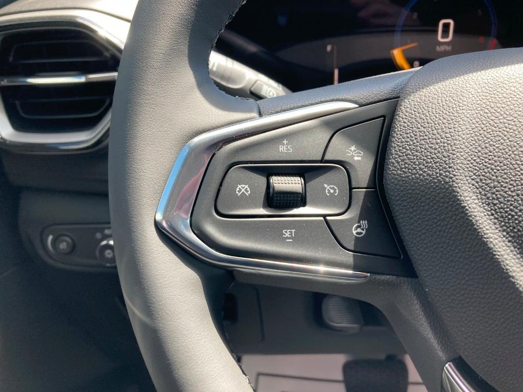 new 2025 Chevrolet TrailBlazer car, priced at $29,620