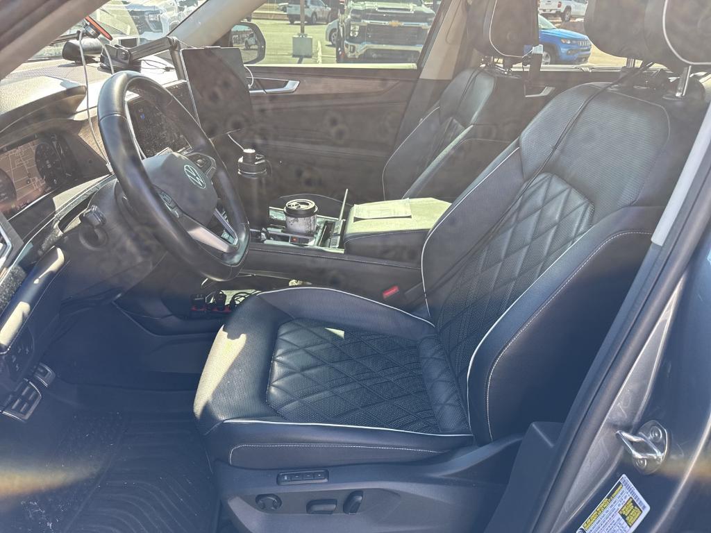 used 2024 Volkswagen Atlas car, priced at $26,259
