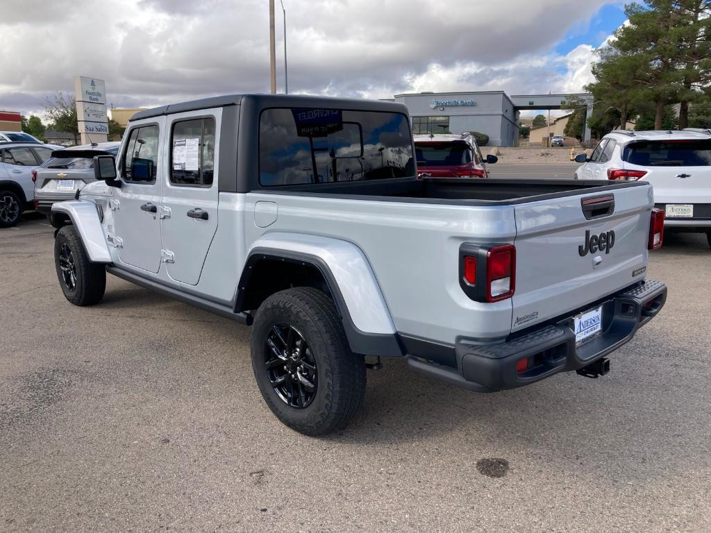 used 2023 Jeep Gladiator car, priced at $34,100
