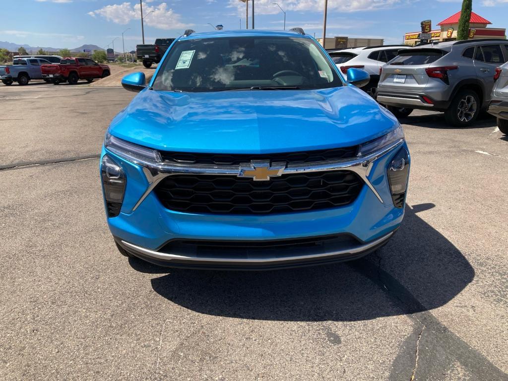 new 2025 Chevrolet Trax car, priced at $26,604