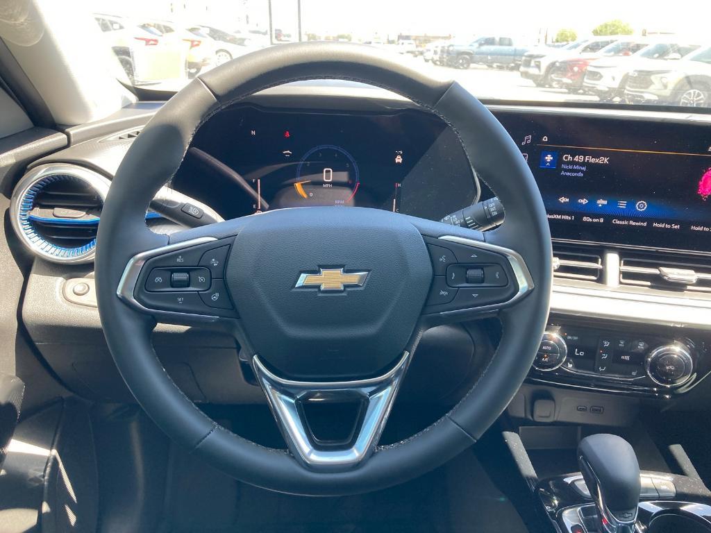 new 2025 Chevrolet Trax car, priced at $26,604