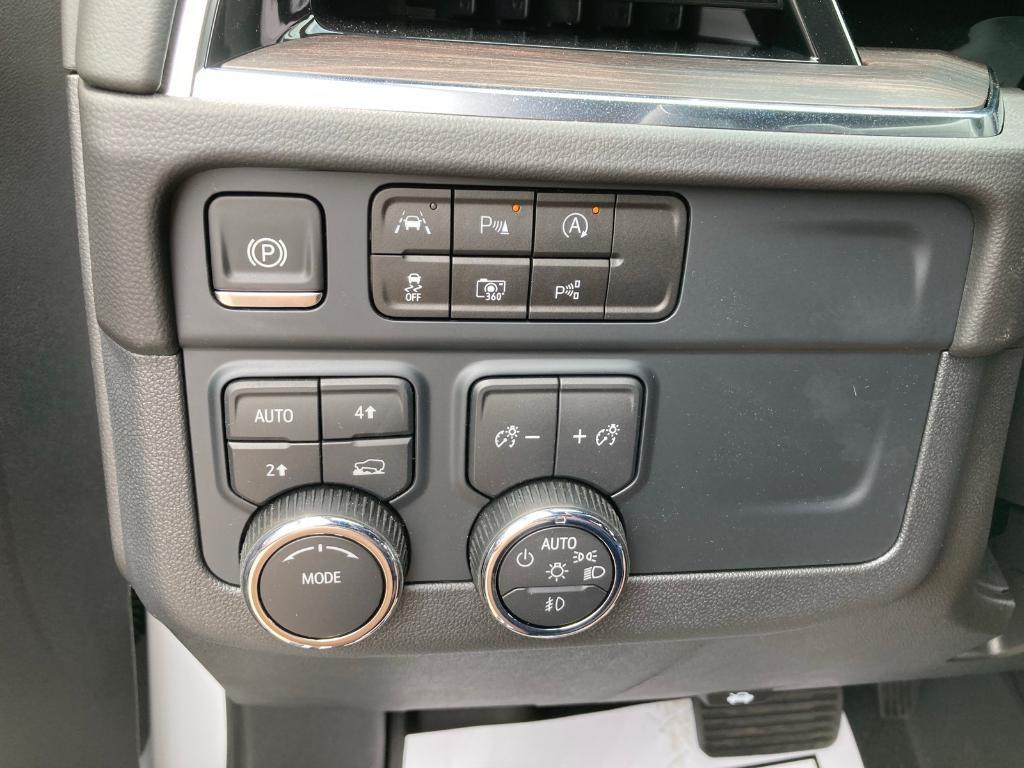 new 2025 Chevrolet Tahoe car, priced at $72,324