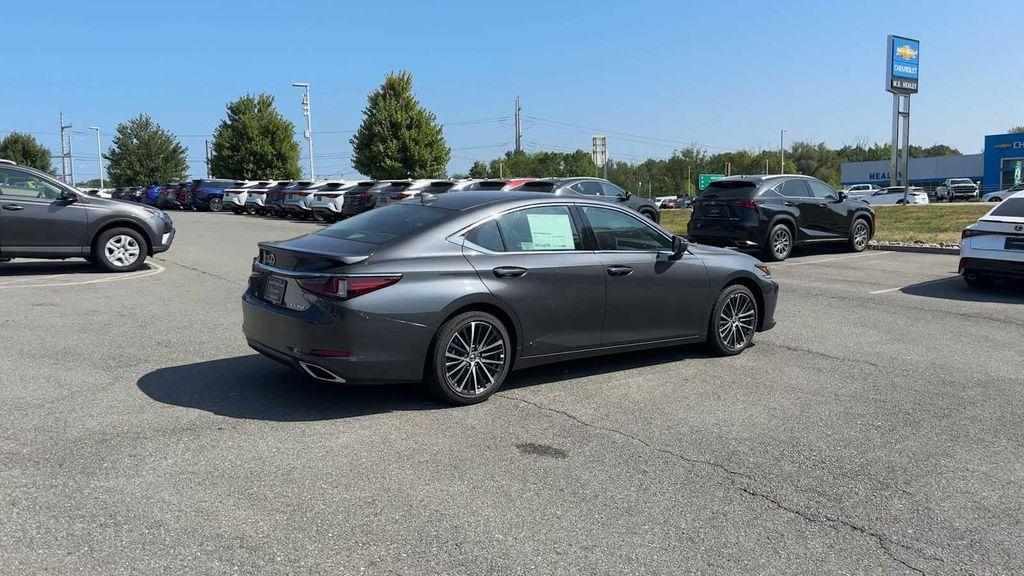 new 2025 Lexus ES 350 car, priced at $49,004