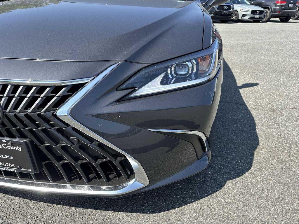 new 2025 Lexus ES 350 car, priced at $49,004