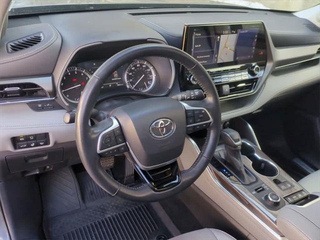 used 2022 Toyota Highlander car, priced at $34,310