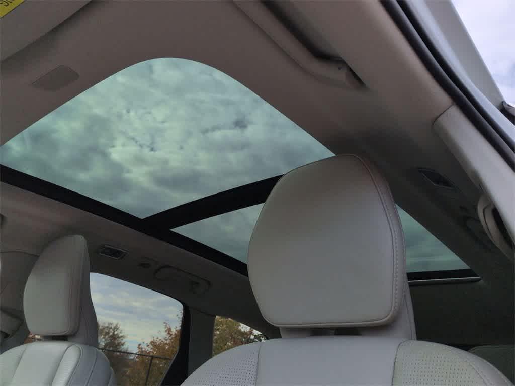 used 2021 Volvo XC60 car, priced at $21,998