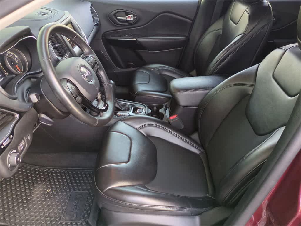 used 2020 Jeep Cherokee car, priced at $19,396