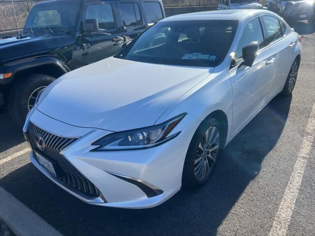 used 2020 Lexus ES 300h car, priced at $32,498