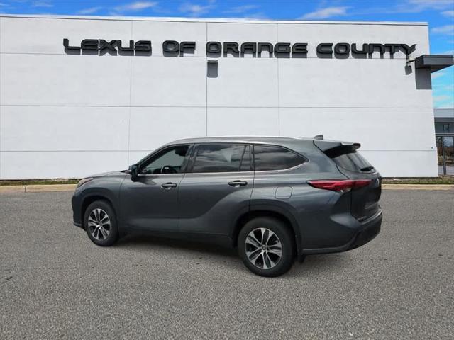 used 2020 Toyota Highlander car, priced at $32,587