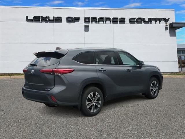 used 2020 Toyota Highlander car, priced at $32,587